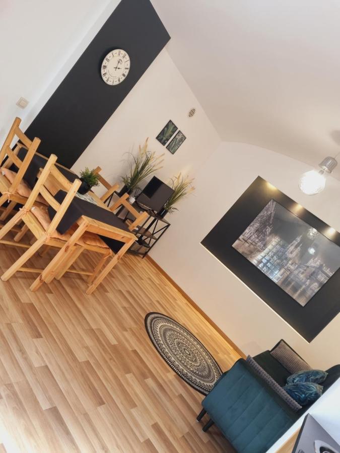 Apartament Pod Wawelem Cracóvia Exterior foto